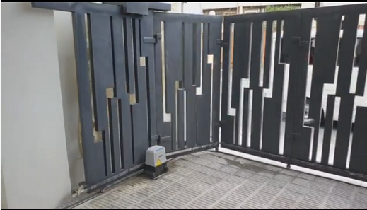 Commercial gate opener